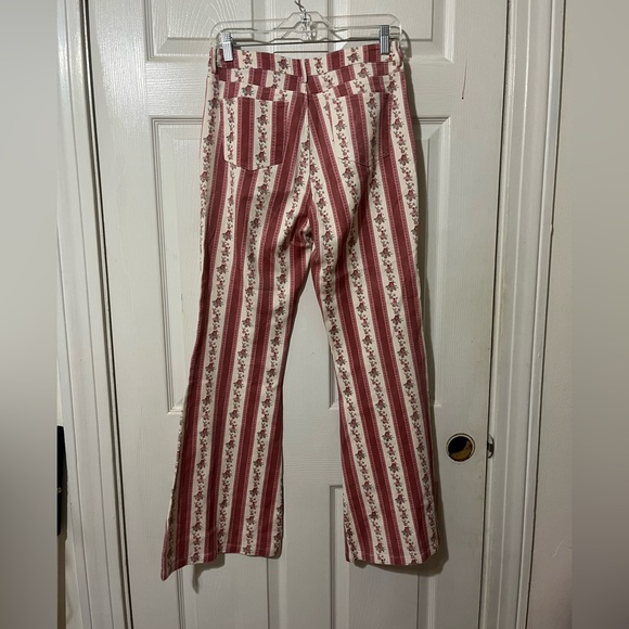 Red and White Floral Flare Jeans - Picture 4 of 4
